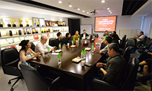 探讨校企合作：广东嘉应学院美术学院设计学科考察团参观华文联行